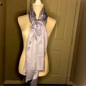 Elegant Gray Scarf